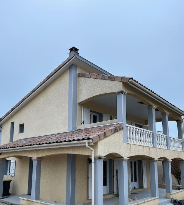 Contemporaine Avec Piscine