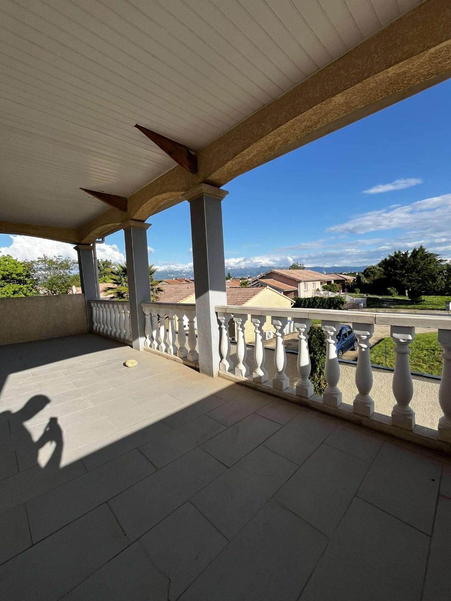 Contemporaine Avec Piscine *